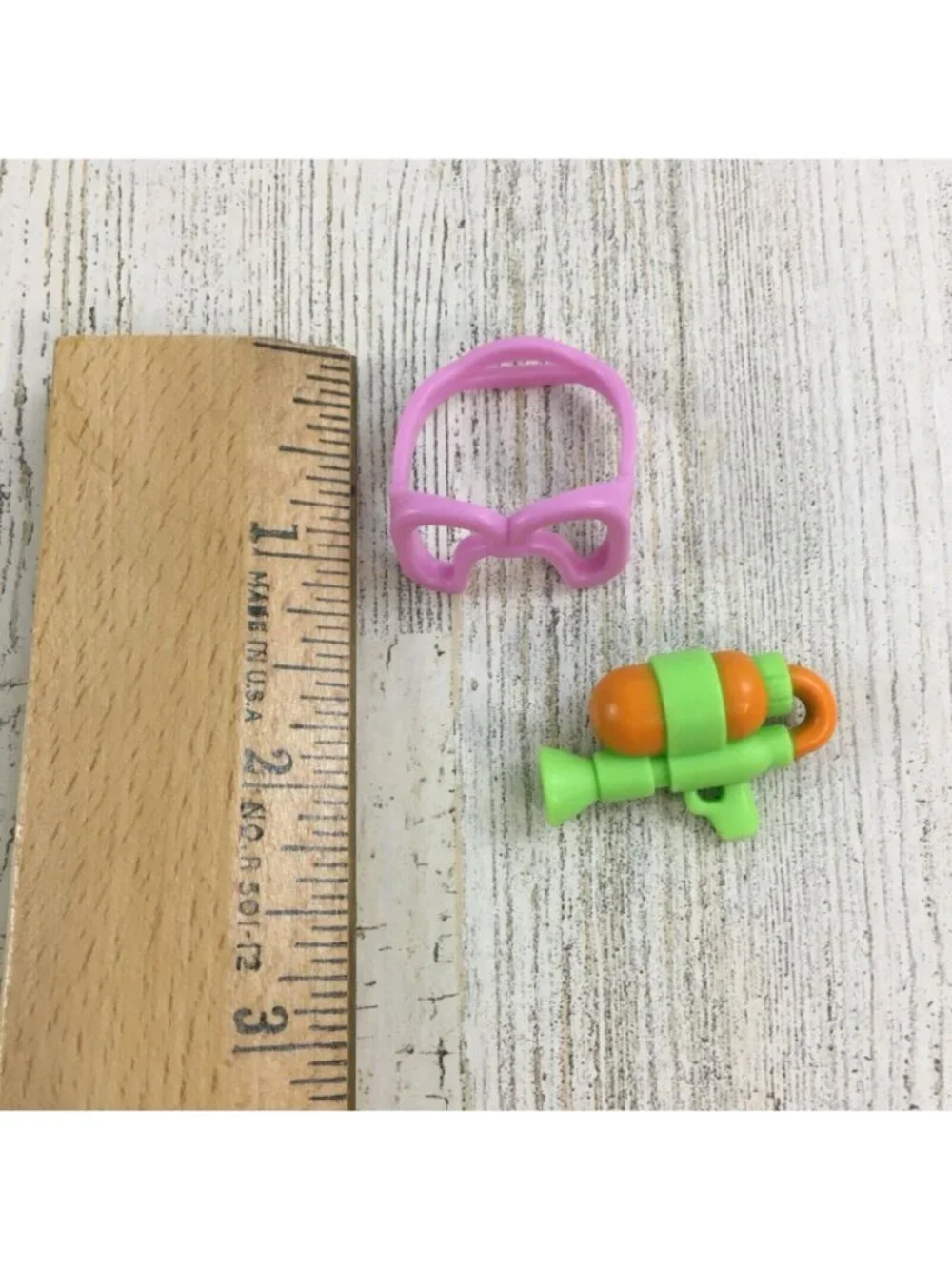 Bluey Figure Goggles and Squirt Toy Replacement for Pool Time Playset